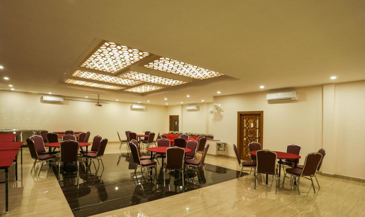 Treebo Blessing Bells Hotel Dehradun Eksteriør billede